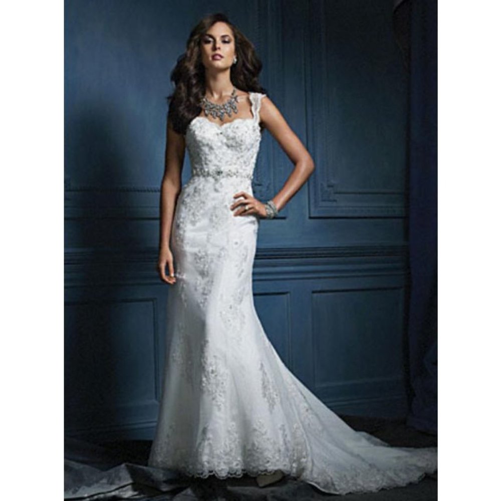 Sample White Pont D'esprit Lace Wedding Dress, Keyhole Fit & Flare Bling Vintage
